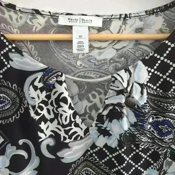 WHITE HOUSE BLACK MARKET | White/Black/Blue Floral 3/4 Length Sleeve Dr… - Picture 2 of 4